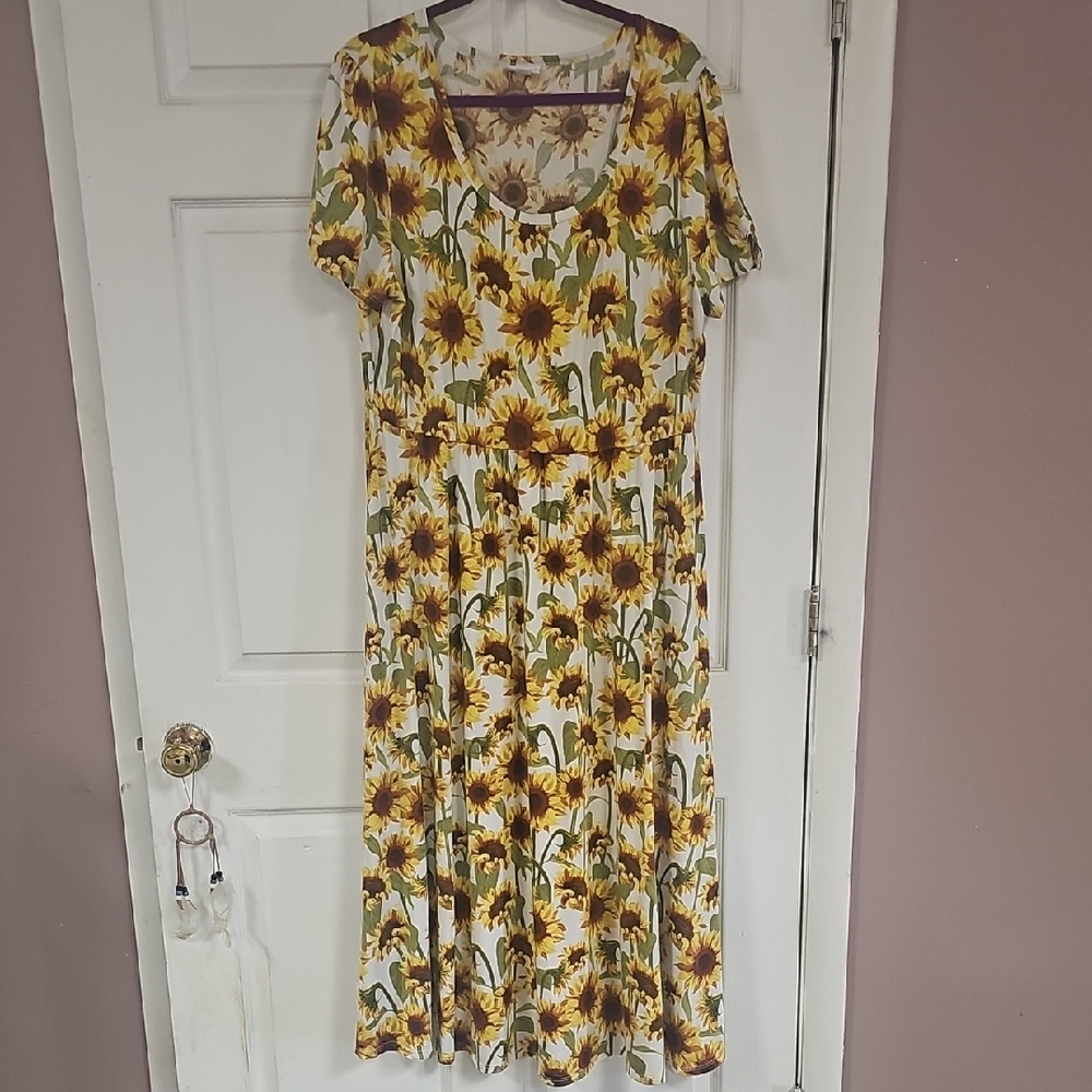 LuLaRoe Cream Yellow Maxi Sundress with Flutter Sleeves